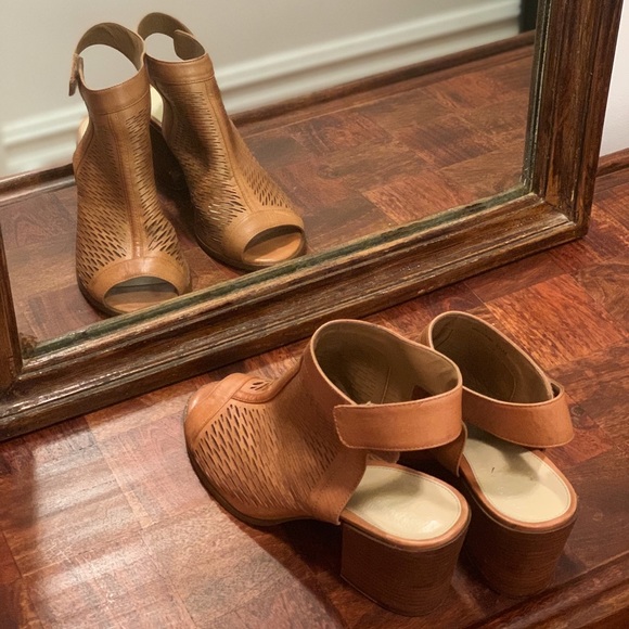 Women Roman Heel Pu Leather Hollow Out Peep - Picture 1 of 8